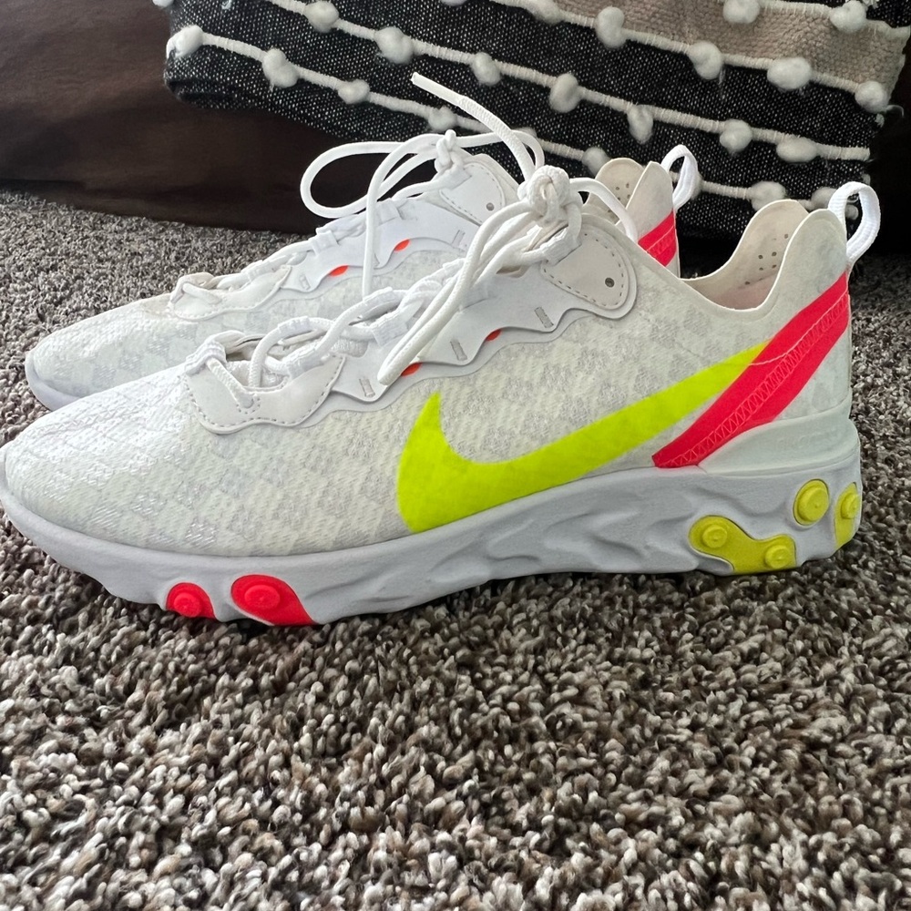 Nike Shoes React - image 1